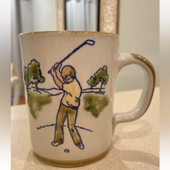 VTG Louisville Stoneware Man Playing Golf Coffee Mug Kentucky USA Masters PGA - Picture 1 of 12